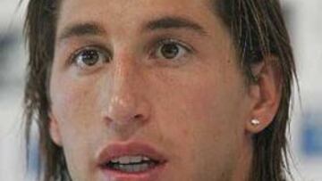 <B> NO SE ARRUGA. </b> El central blanco cree que el equipo mejorará y pronto comenzarán a llegar los resultados.