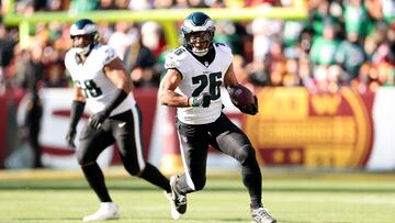 Saquon Barkley está en ritmo para alcanzar las 2,000 yardas.