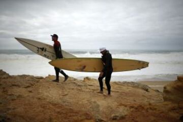 Garrett McNamara y Andrew Cotton en busca de la ola gigante.