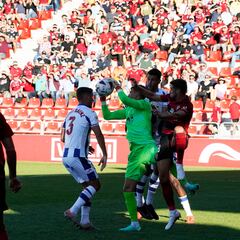 Aprobados y suspensos en el Mirandés: De más a menos