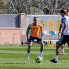 Carlos Martínez recupera a Franquesa y Raba para Ponferrada