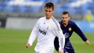 <b>REGRESO. </b>Vázquez controla un balón en el Di Stéfano.