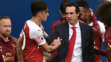 Monreal da su versión sobre el enfrentamiento Emery-Özil