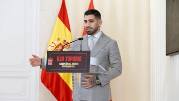 El campeón del peso pluma de la UFC Ilia Topuria.