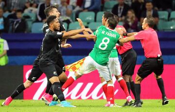 Así fue la bronca entre México y Nueva Zelanda en Confederaciones