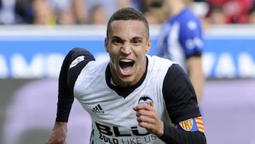 Rodrigo Moreno durante un partido con el Valencia.
