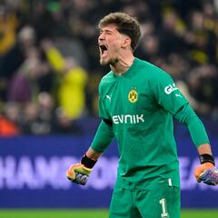 Kobel, posible competencia para De Gea o Kepa