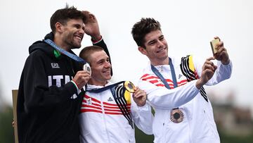 Oro para Evenepoel pese a la lluvia y el “recorrido de mierda”