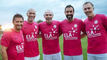 Bixente Lizarazu, Zinedine Zidane, Robert Pires, Alain Boghossian y Laurent Blanc en un partido ben&eacute;fico en beneficio a ELA, la Asociaci&oacute;n europea que lucha contra las leucodistrofias.