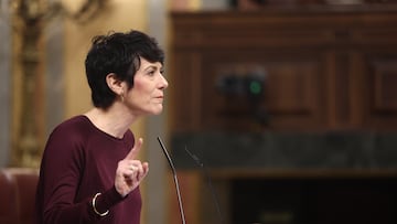 La ministra de Seguridad Social y Migraciones, Elma Saiz, interviene durante una sesión de control al Gobierno, en el Congreso de los Diputados, a 10 de diciembre de 2025, en Madrid (España). El Gobierno se enfrenta una semana más a las preguntas de la oposición, en concreto esta semana sobre el Plan Auto 2030, la sanidad animal en España y las políticas para garantizar el equilibrio entre la fauna salvaje y la ganadería. Además, el ministro de Asuntos Exteriores, Unión Europea y Cooperación comparece, a petición propia, para informar de la política exterior de España en defensa de la paz, el derecho internacional y el multilateralismo.
10 DICIEMBRE 2025
Eduardo Parra / Europa Press
10/12/2025