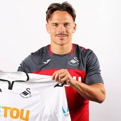 Las Palmas traspasa a Roque Mesa al Swansea por 12,5M€