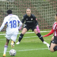 Kgatlana y Sara Navarro amargan el debut a Iraia Iturregi