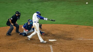 LOS ANGELES, CALIFORNIA - OCTOBER 27: Freddie Freeman #5 of the Los Angeles Dodgers hits a walk-off home run during the 18th inning against the Toronto Blue Jays in game three of the 2025 World Series at Dodger Stadium on October 27, 2025 in Los Angeles, California. Harry How/Getty Images/AFP (Photo by Harry How / GETTY IMAGES NORTH AMERICA / Getty Images via AFP)