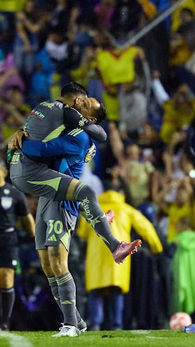 Luis Malagon and Rodolfo Cota of America during the 11th round match between America and Pumas UNAM as part of the Liga BBVA MX, Torneo Apertura 2025 at Ciudad de los Deportes Stadium, on September 27, 2025 in Mexico City, Mexico.