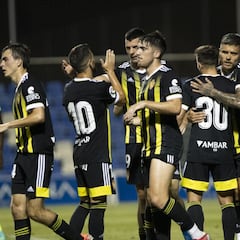 Narváez y Adrián González tumban a un Elche inofensivo