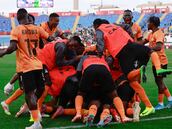 Quiso hacer un festejo épico y todo terminó en un susto: ¡lesión en el cuello!