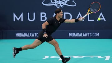 Rafa Nadal cae con Shapovalov en su segundo test en Abu Dabi