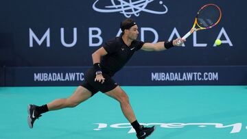 Rafa Nadal cae con Shapovalov en su segundo test en Abu Dabi