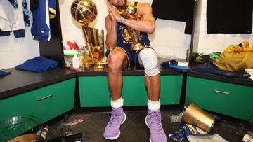 BOSTON, MA - JUNE 16: Stephen Curry #30 of the Golden State Warriors celebrates with the Bill Russell NBA Finals MVP Award after Game Six of the 2022 NBA Finals on June 16, 2022 at TD Garden in Boston, Massachusetts. NOTE TO USER: User expressly acknowledges and agrees that, by downloading and or using this photograph, user is consenting to the terms and conditions of Getty Images License Agreement. Mandatory Copyright Notice: Copyright 2022 NBAE (Photo by Nathaniel S. Butler/NBAE via Getty Images)