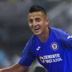 Roberto Alvarado de Cruz Azul escucharía oferta de Chivas
