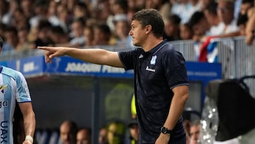 Jon Ansotegi, entrenador de la Real Sociedad B, en La Rosaleda.