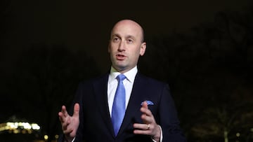 Miller insiste en que “nadie pelearía con Estados Unidos” por Groenlandia, mientras Europa se alarma por posible anexión. REUTERS/Kevin Lamarque