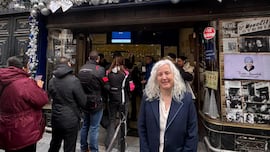 Concha Corona, gerente de Doña Manolita: “El número de ‘El Gordo’ de la Lotería de Navidad te lo da la mano de la lotera”