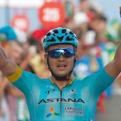 Lutsenko remata la escapada y Contador, con los mejores