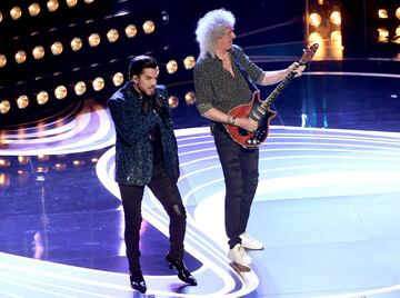 Adam Lambert y Brian May de Queen.