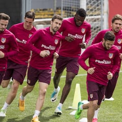 Juanfran y Vrsaljko siguen sin trabajar con el grupo