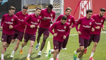 Juanfran y Vrsaljko siguen sin trabajar con el grupo