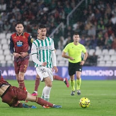 Loureiro, Zakaria Eddahchouri y Comas entran en alerta amarilla