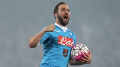 Higuaín moves to Juventus for 90 million euros