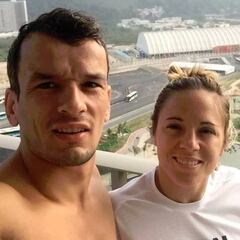 Sugoi y Laura: el matrimonio se la juega el mismo día