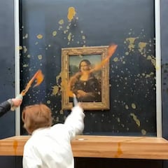 Dos activistas climáticas tiran sopa sobre la protección de cristal de ‘La Gioconda’ en el Louvre