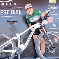 Clàudia Galicia: de un sorteo a reinar en la Titan Desert