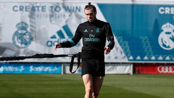 Bale, entren&aacute;ndose en solitario.