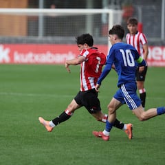 Huestamendia pone líder al Athletic