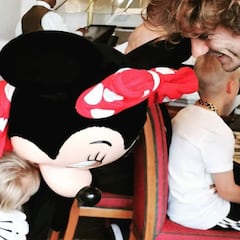 Griezmann, en Disneyland con su familia antes de conocer su futuro