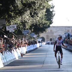 El UAE suma y sigue: Del Toro firma la 95ª victoria del año