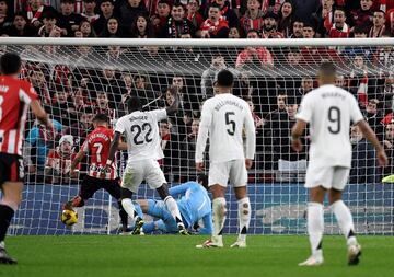 1-0. Centro con rosca de Iñaki Williams, no despeja Raúl Asencio, Thibaut Courtois no consigue alejar el balón y   Alejandro Berenguer, muy atento al rechace, remata a placer para marcarl el primer tanto.atento al rechace, remata a placer para marcarl el primer tanto.