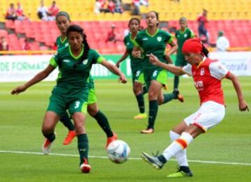 El fútbol femenino debuta en El Campín con triunfo de Santa Fe