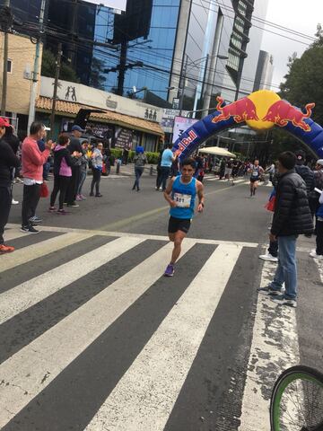 Así se divirtieron y recuperaron los corredores del Maratón CDMX