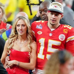 Patrick Mahomes & wife Brittany visit with young victims of Chiefs’ Super Bowl victory parade shooting