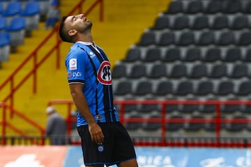 El delantero de Huachipato ha sido sorprendido en fuera de juego en 12 ocasiones.