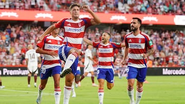 El central fue el autor del primer gol de la temporada en Segunda. Como buen central tiene un juego a¨¦reo tan potente que cuando sube al bal¨®n parado siempre genera peligro.