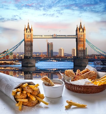 Comida: desde las 12:00 hasta las 13:30 horas | Cena: desde las 18:30 hasta las 19:30 horas. En la foto, el Tower Bridge en Londres.