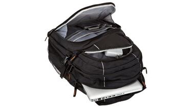 Esta mochila para el porttil con varios bolsillos suma ms de 14.000 valoraciones en Amazon