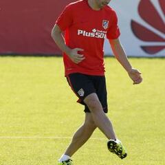 Tiago ya trabaja en el césped