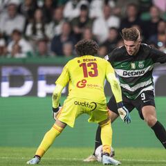 Guillermo Ochoa vuelve a brillar en Portugal